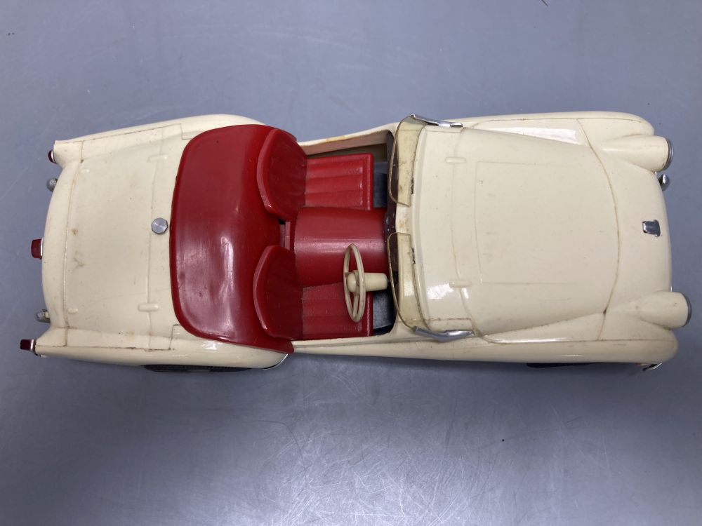 Victory models Triumph TR2 Sports Car, scale 1-18 Mighty Midget Electric Motor, boxed, 22cm long